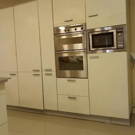 Charming 1-Bed Apartment In Furbo * Furbo
